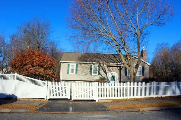 $3,300 | 19 Hillando Drive, Shrewsbury, MA 01545