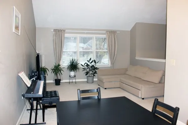 $3,300 | 19 Hillando Drive, Shrewsbury, MA 01545