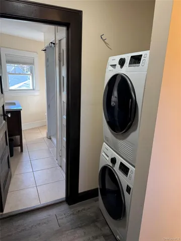 $2,600 | 164 Sterling Place, Amityville, NY 11701