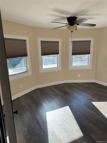 $2,600 | 164 Sterling Place, Amityville, NY 11701