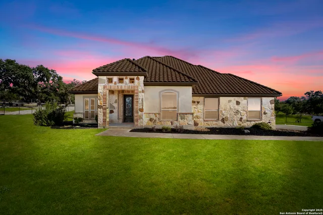 $795,000 | 1324 Trentino, New Braunfels, TX 78132