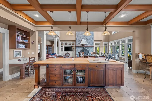 $4,800,000 | 7104 East Grapeview Loop Road, Allyn, WA 98524