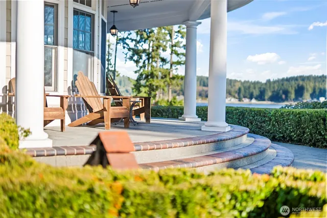 $4,800,000 | 7104 East Grapeview Loop Road, Allyn, WA 98524