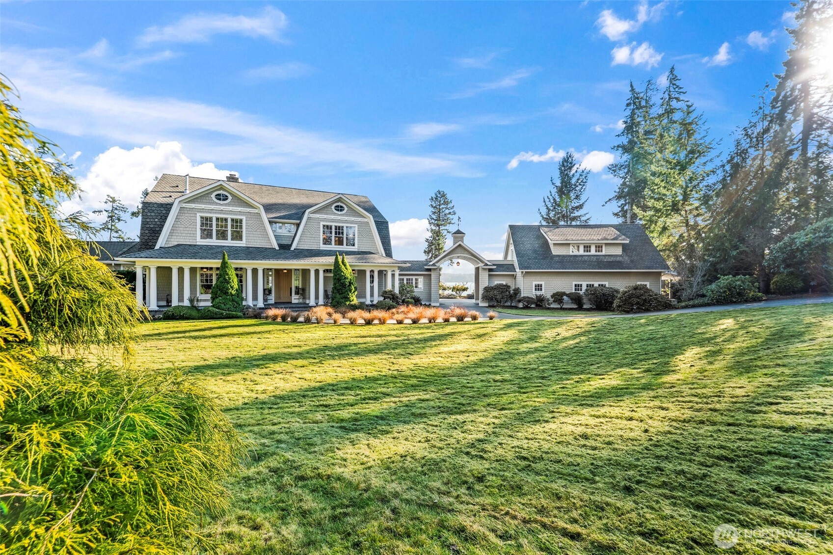 7104 East Grapeview Loop Road Allyn, WA 98524 - Photo 4 of 39