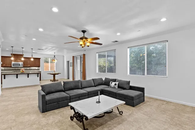 $545,000 | 603 Kaweah Avenue, Clovis, CA 93619