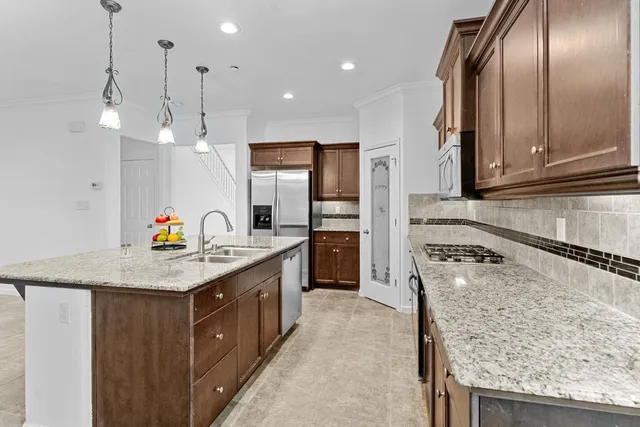 $545,000 | 603 Kaweah Avenue, Clovis, CA 93619