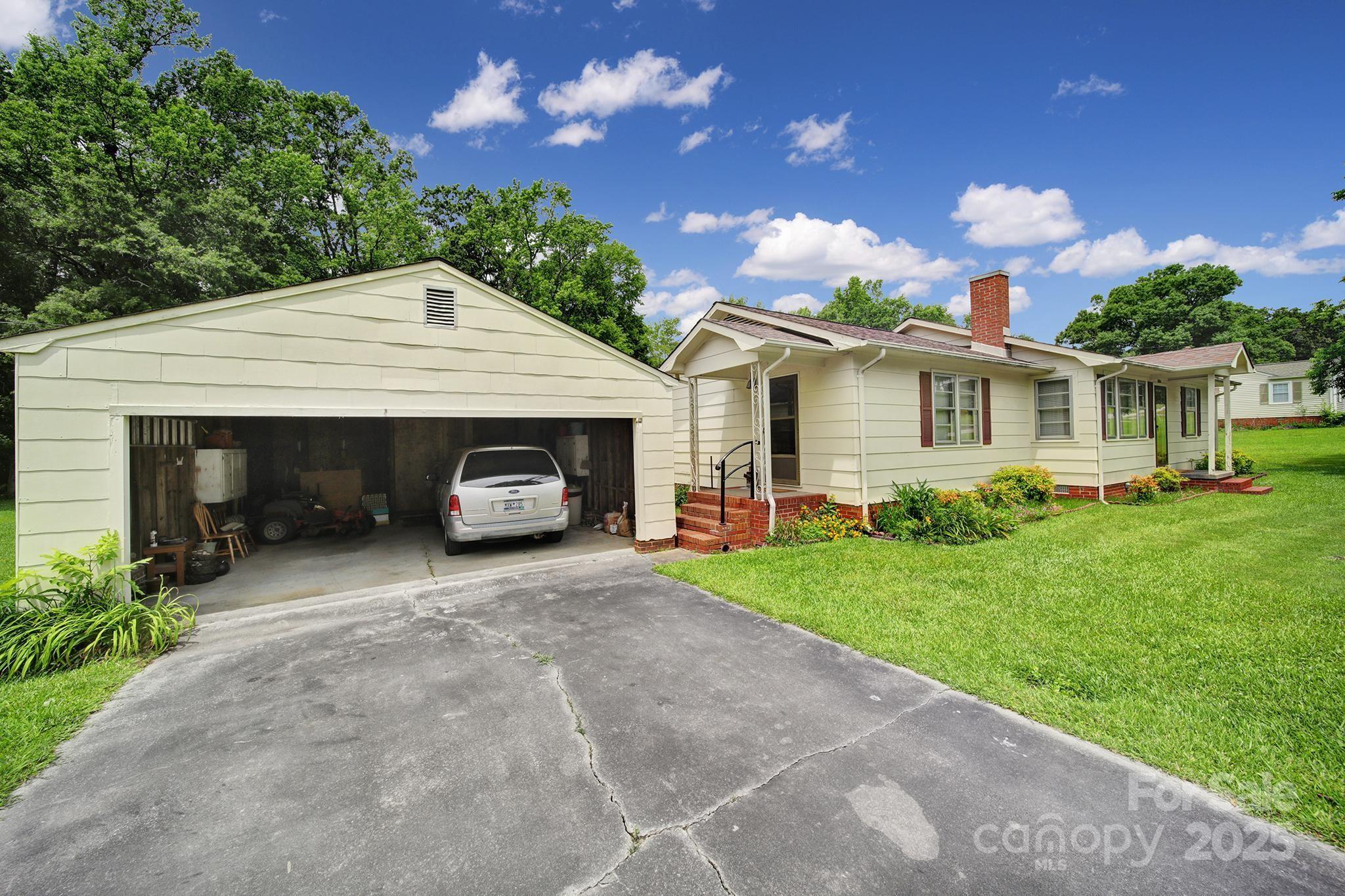 2084 State Rd S-29-253 Lancaster, SC 29720 - Photo 5 of 23 Gallery Image 5