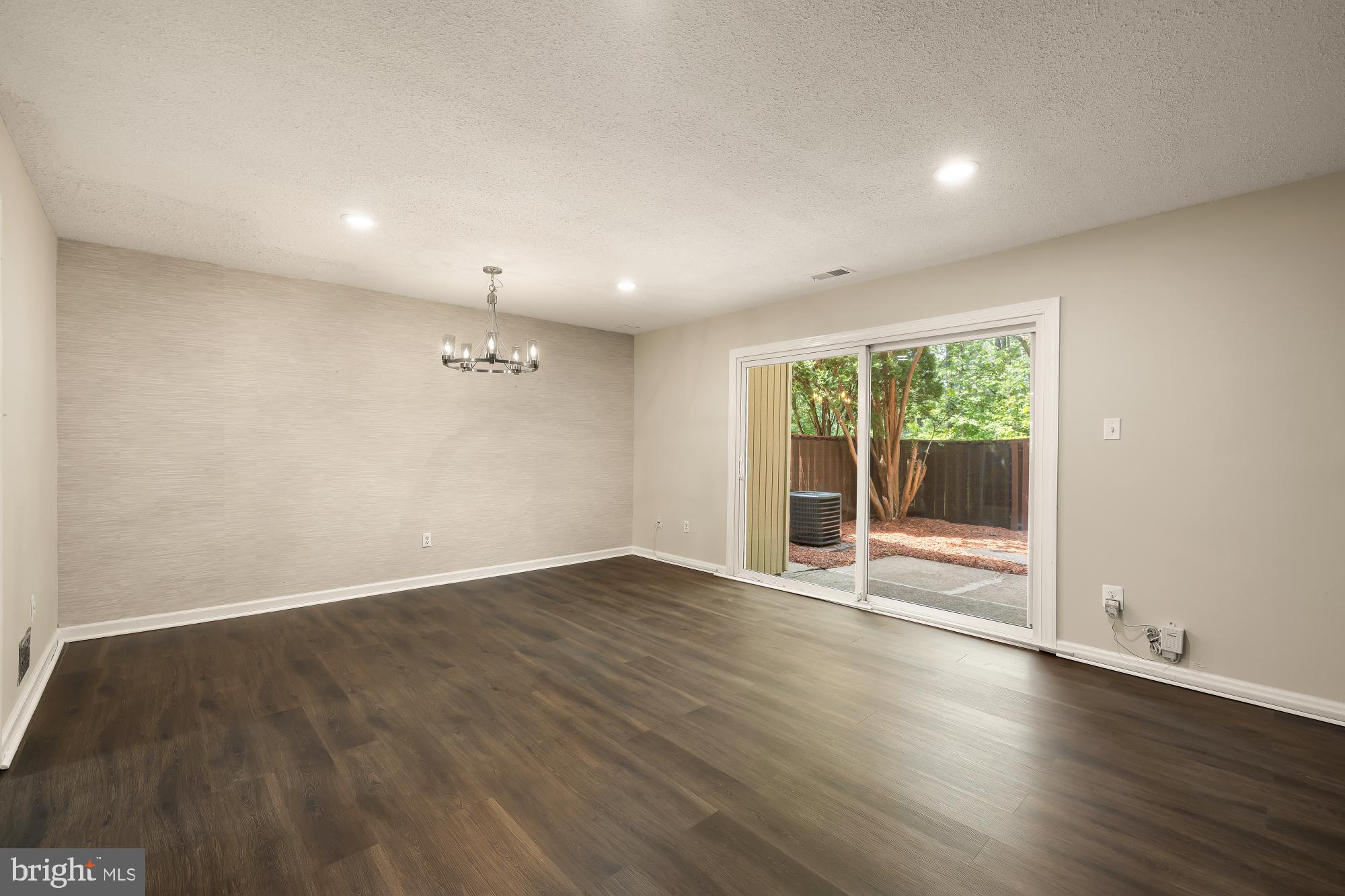 2240 Southgate Square Reston, VA 20191 - Photo 6 of 19