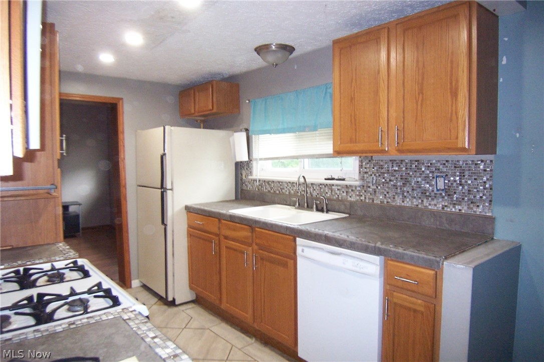 995 Krumroy Road Akron, OH 44306 - Photo 11 of 23