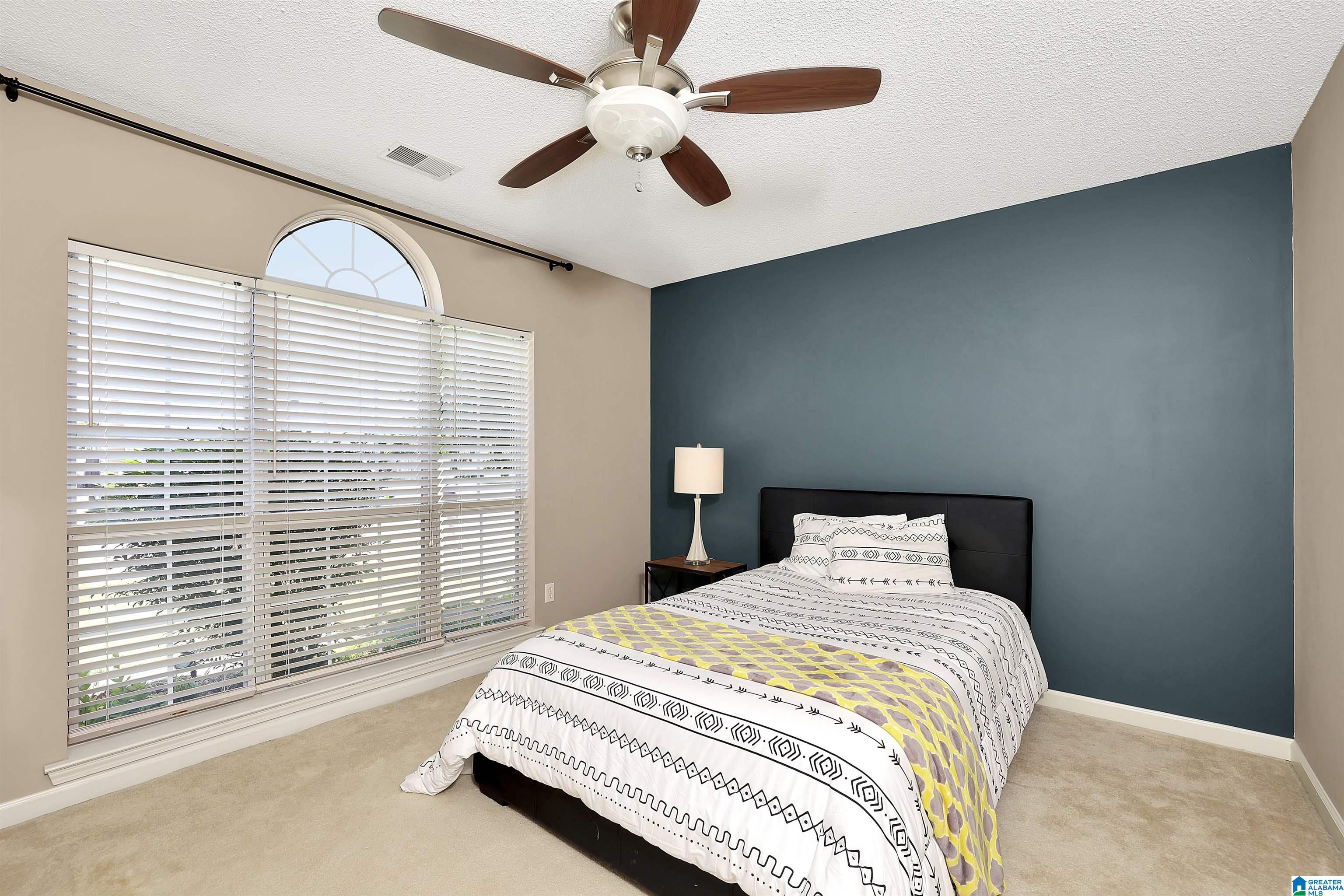 195 Stonecliff Circle Pelham, AL 35124 - Photo 8 of 25