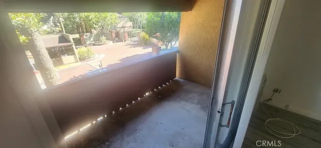 $1,695 | 1040 West MacArthur Boulevard, Unit 20, Santa Ana, CA 92707