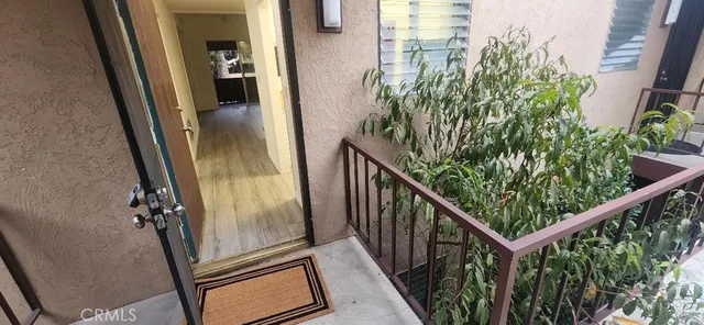 $1,695 | 1040 West MacArthur Boulevard, Unit 20, Santa Ana, CA 92707