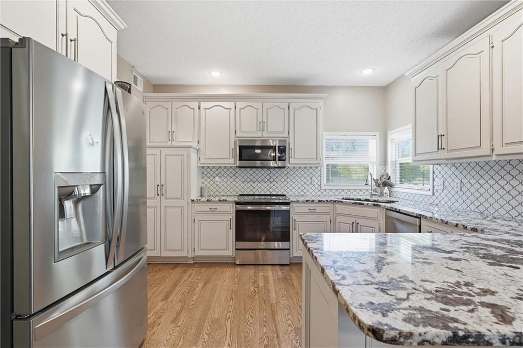 16356 South Central Street Olathe, KS 66062 - Photo 15 of 47