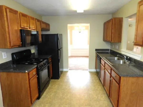 $1,950 | 6931 ⛉ Bonnes Boulevard, Austell, GA 30168