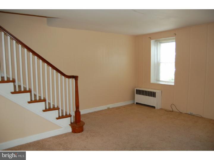 314 Highland Road Cheltenham, PA 19012 - Photo 7 of 17 Living Room