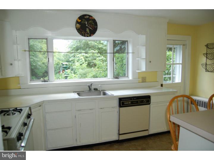 314 Highland Road Cheltenham, PA 19012 - Photo 9 of 17 Kitchen