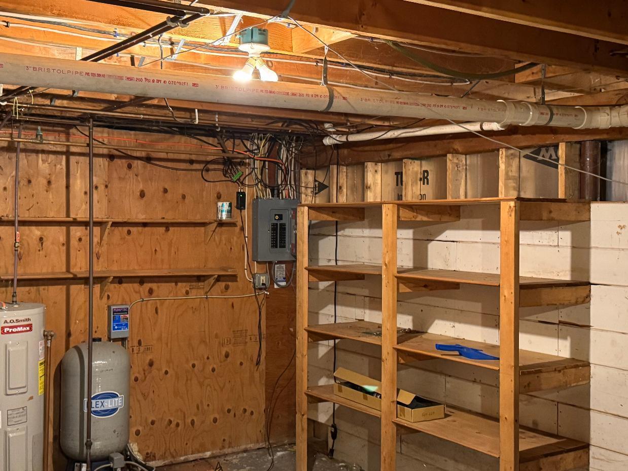 368 Dover Road Boothbay, ME 04537 - Photo 12 of 16 368 Dover basement 3
