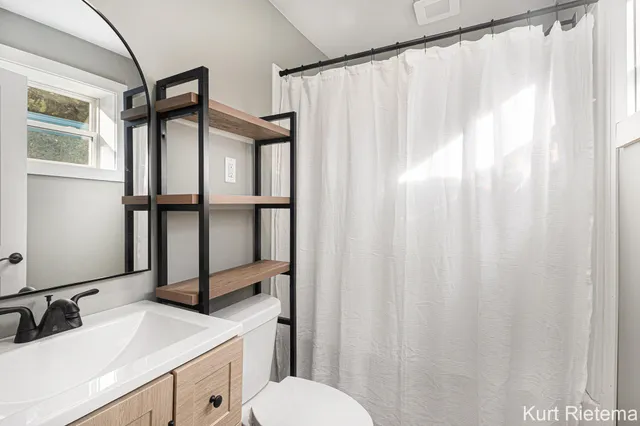 $199,900 | 1841 Teepee Trail, Allegan, MI 49010