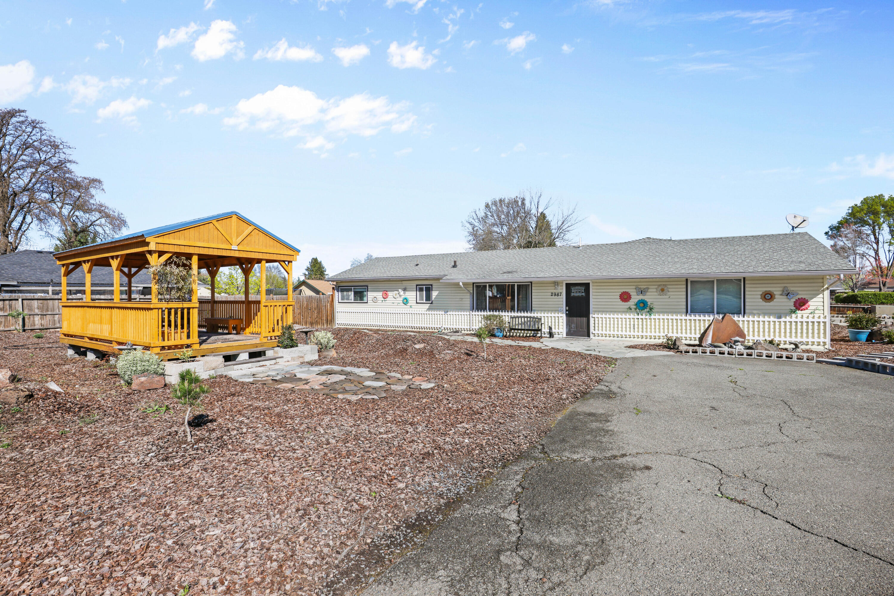 2987 Delta Waters Road Medford, OR 97504 - Photo 18 of 27 EP1A0058