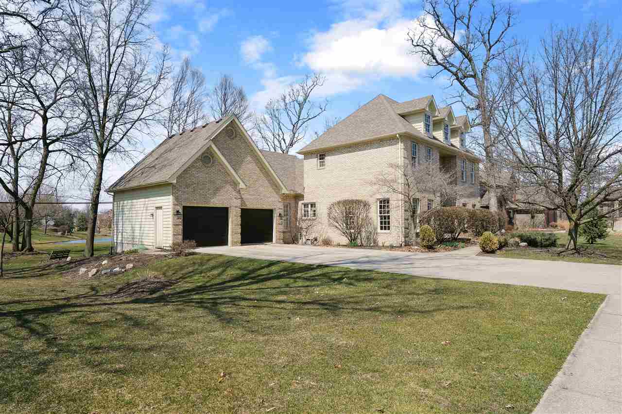 12421 Burning Tree Road Fort Wayne, IN 46845 - Photo 2 of 36 Gallery Image 2