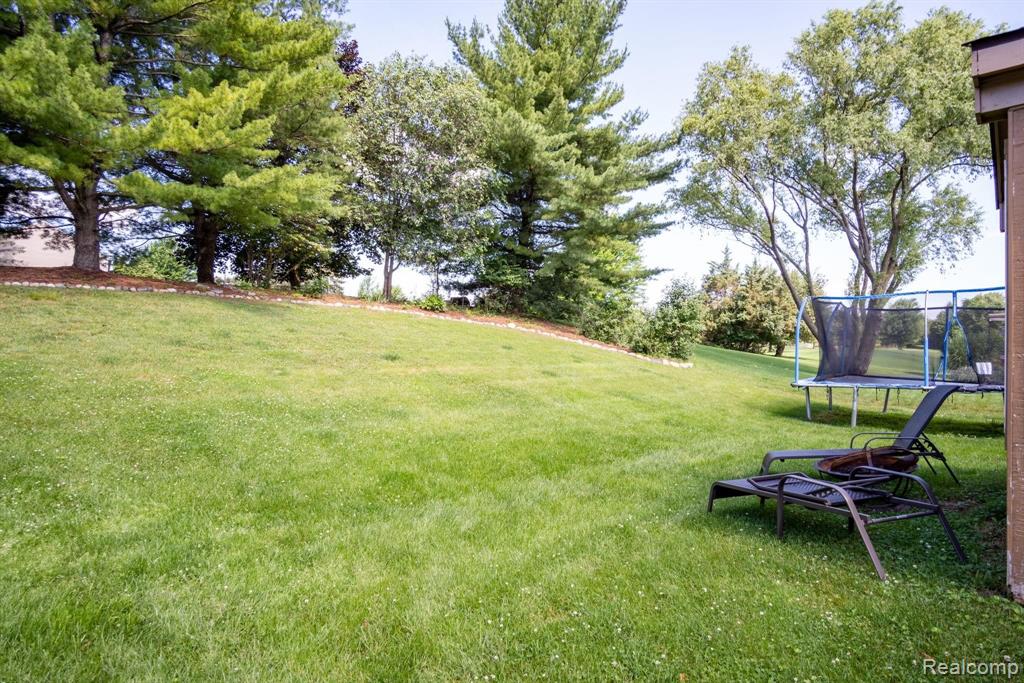 1639 Grandview Drive Rochester Hills, MI 48306 - Photo 27 of 29
