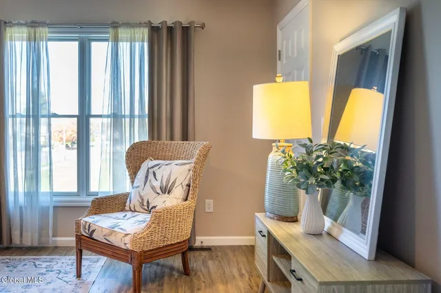 $2,300 | 166 Jefferson Street, Unit 4, Saratoga Springs, NY 12866