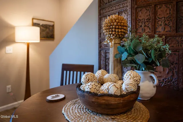 $2,300 | 166 Jefferson Street, Unit 4, Saratoga Springs, NY 12866