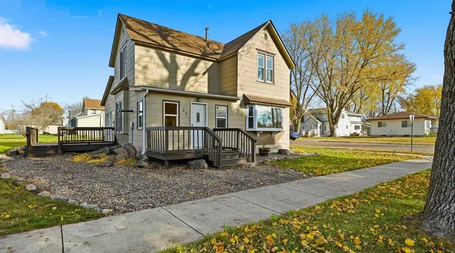 $159,900 | 37 5th Street Southeast, Wells, MN 56097