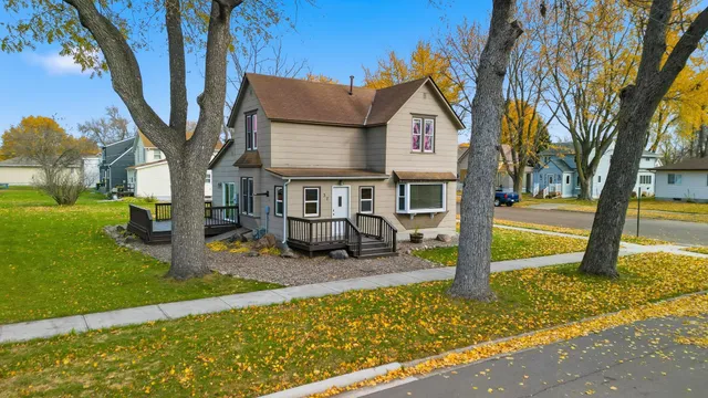 $159,900 | 37 5th Street Southeast, Wells, MN 56097