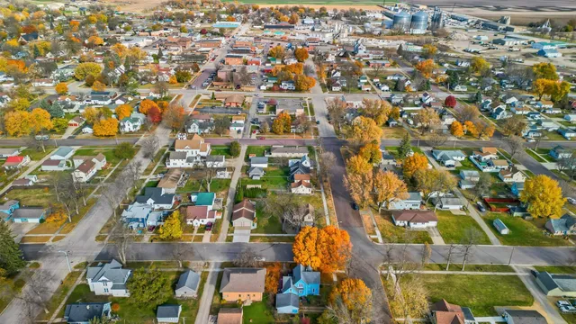 $159,900 | 37 5th Street Southeast, Wells, MN 56097