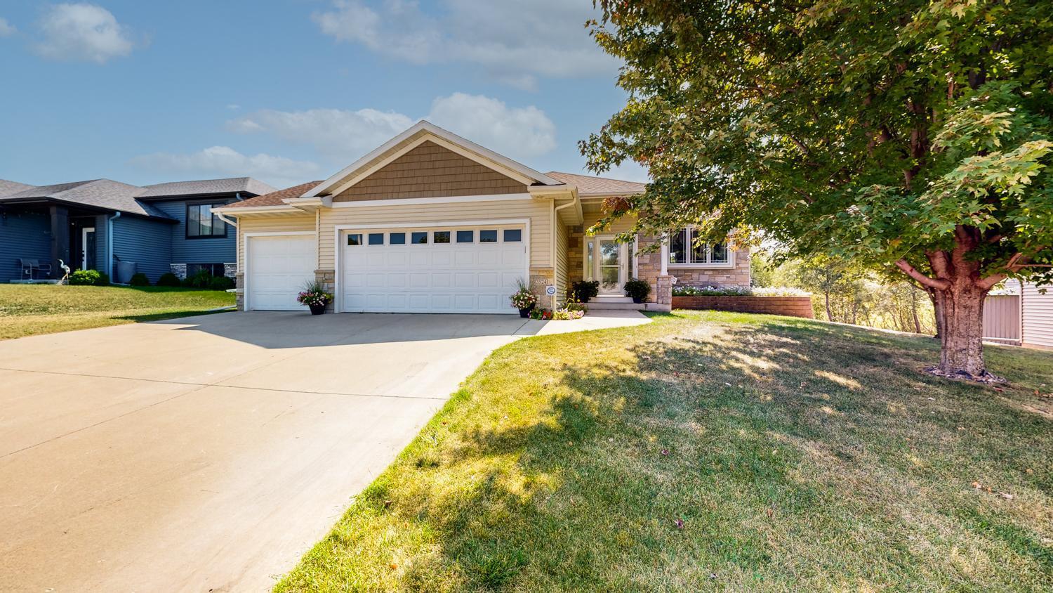 3524 Bridgeview Drive Southeast Rochester, MN 55904 - Photo 1 of 49 Gallery Image 1