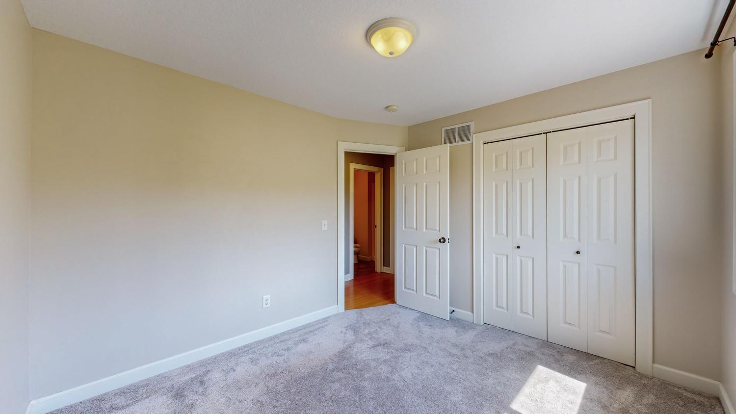 3524 Bridgeview Drive Southeast Rochester, MN 55904 - Photo 18 of 49 Gallery Image 18