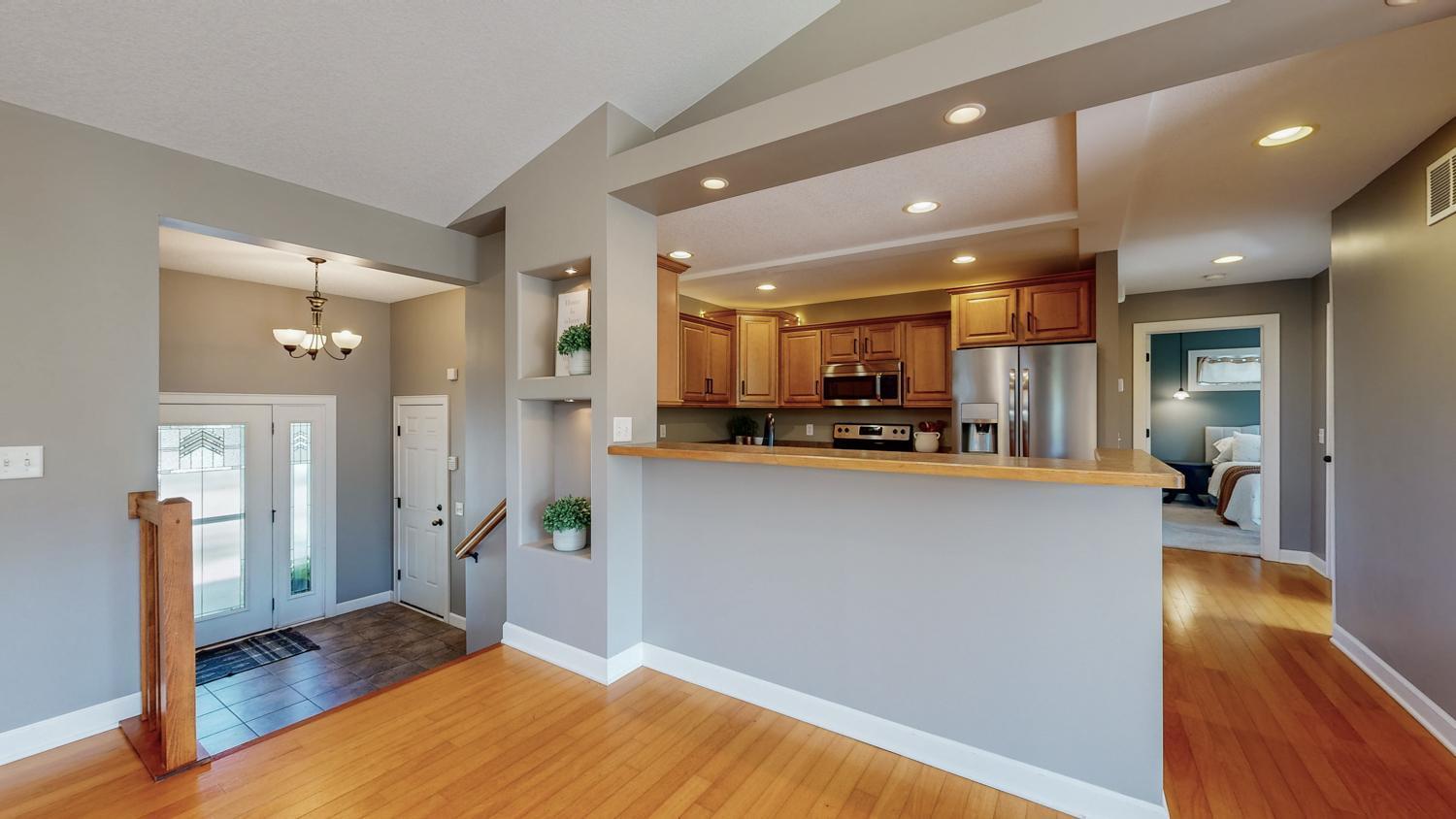 3524 Bridgeview Drive Southeast Rochester, MN 55904 - Photo 9 of 49 Gallery Image 9