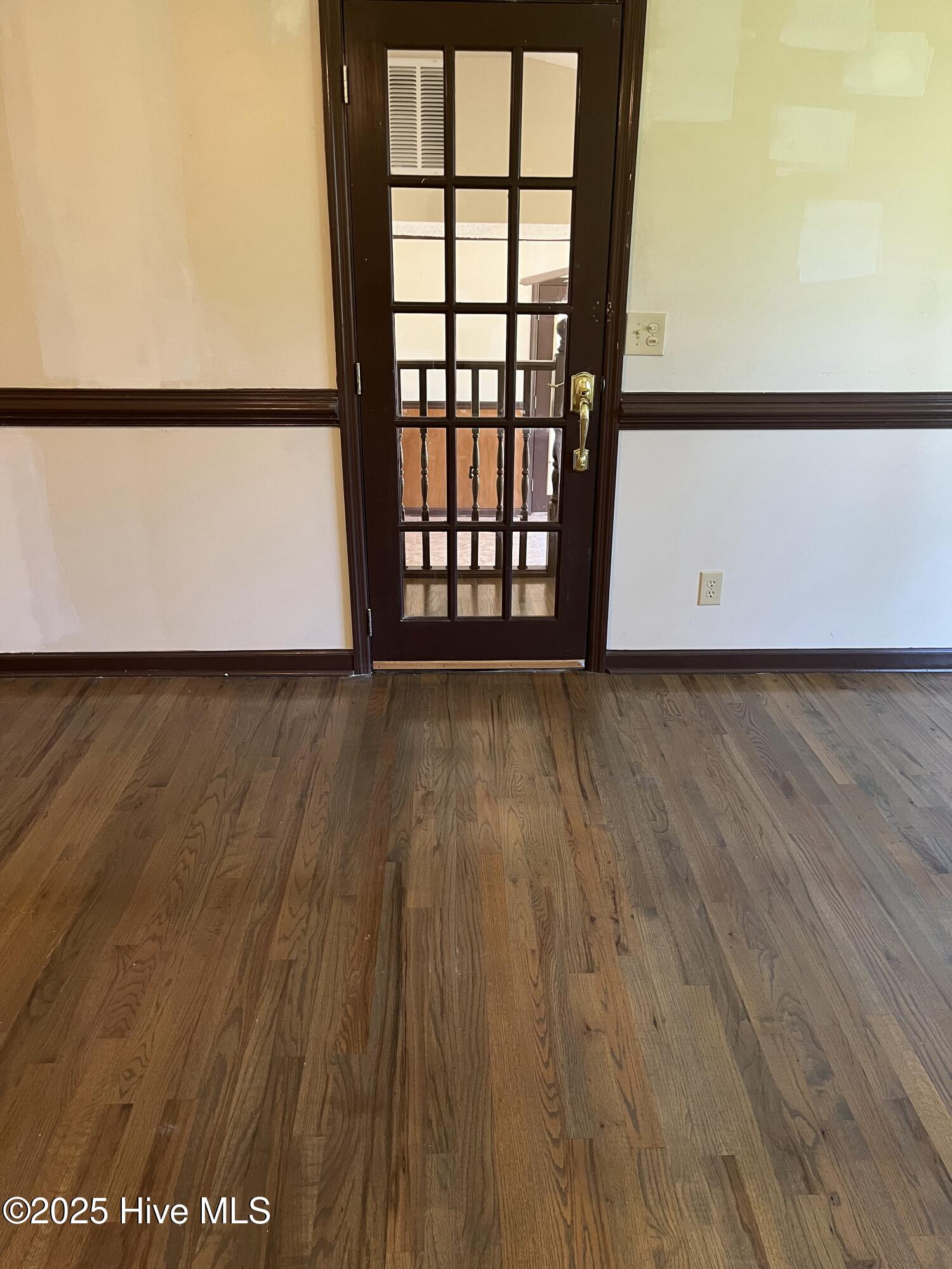 102 Fairway Road Jacksonville, NC 28546 - Photo 7 of 17 20251003_155721132_iOS