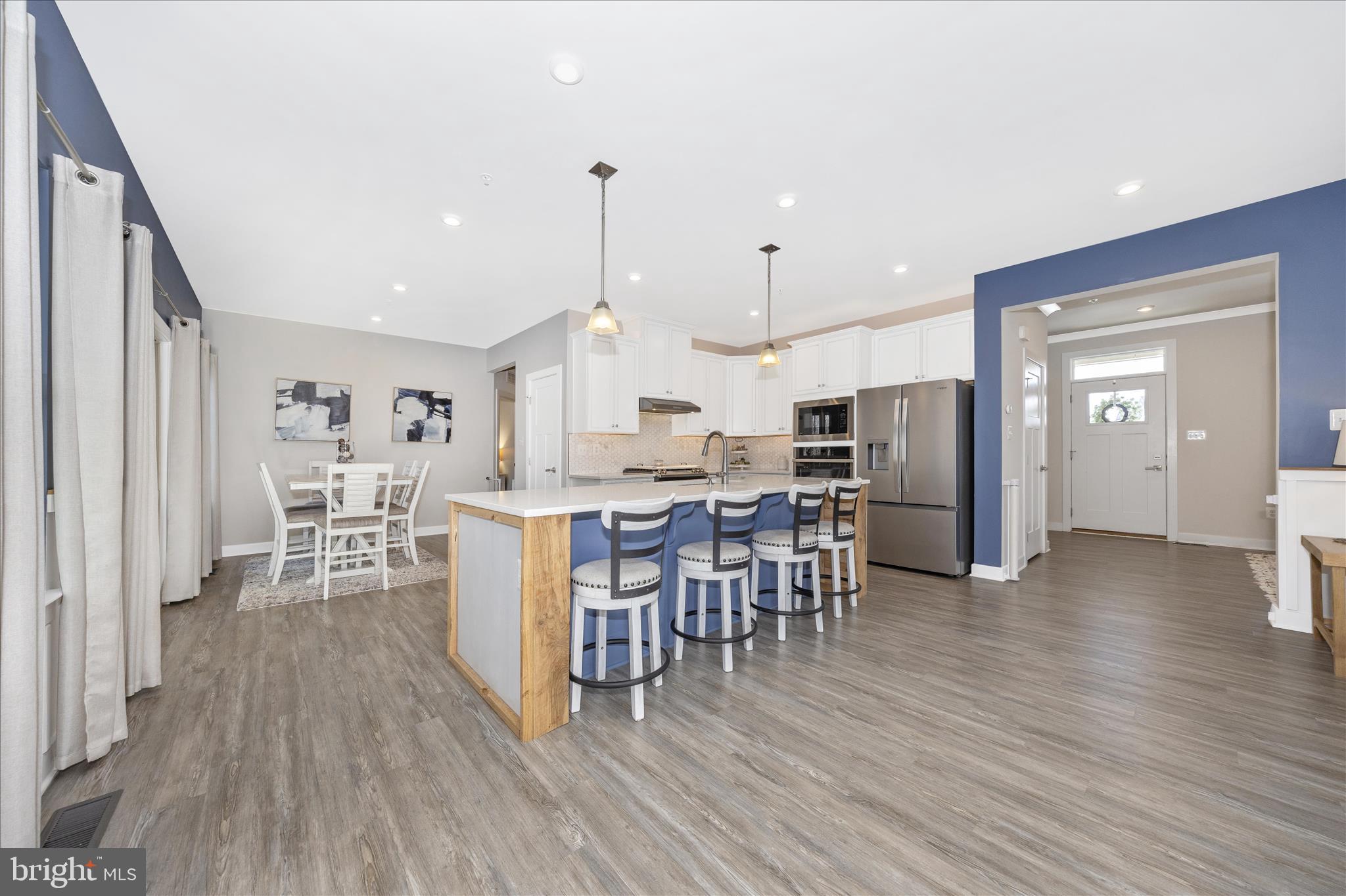 6832 Woodridge Road New Market, MD 21774 - Photo 12 of 49 Kitchen & Dining Room