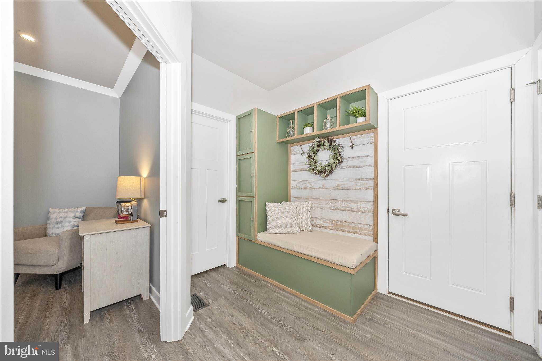 6832 Woodridge Road New Market, MD 21774 - Photo 19 of 49 Welcome Center, Powder Rm, Office, Coat closet