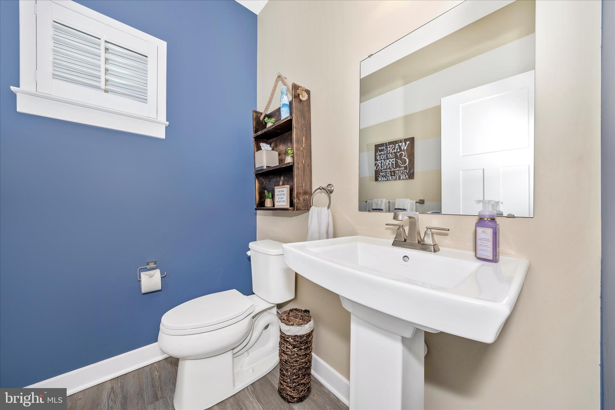 6832 Woodridge Road New Market, MD 21774 - Photo 21 of 49 Powder Room-1st floor