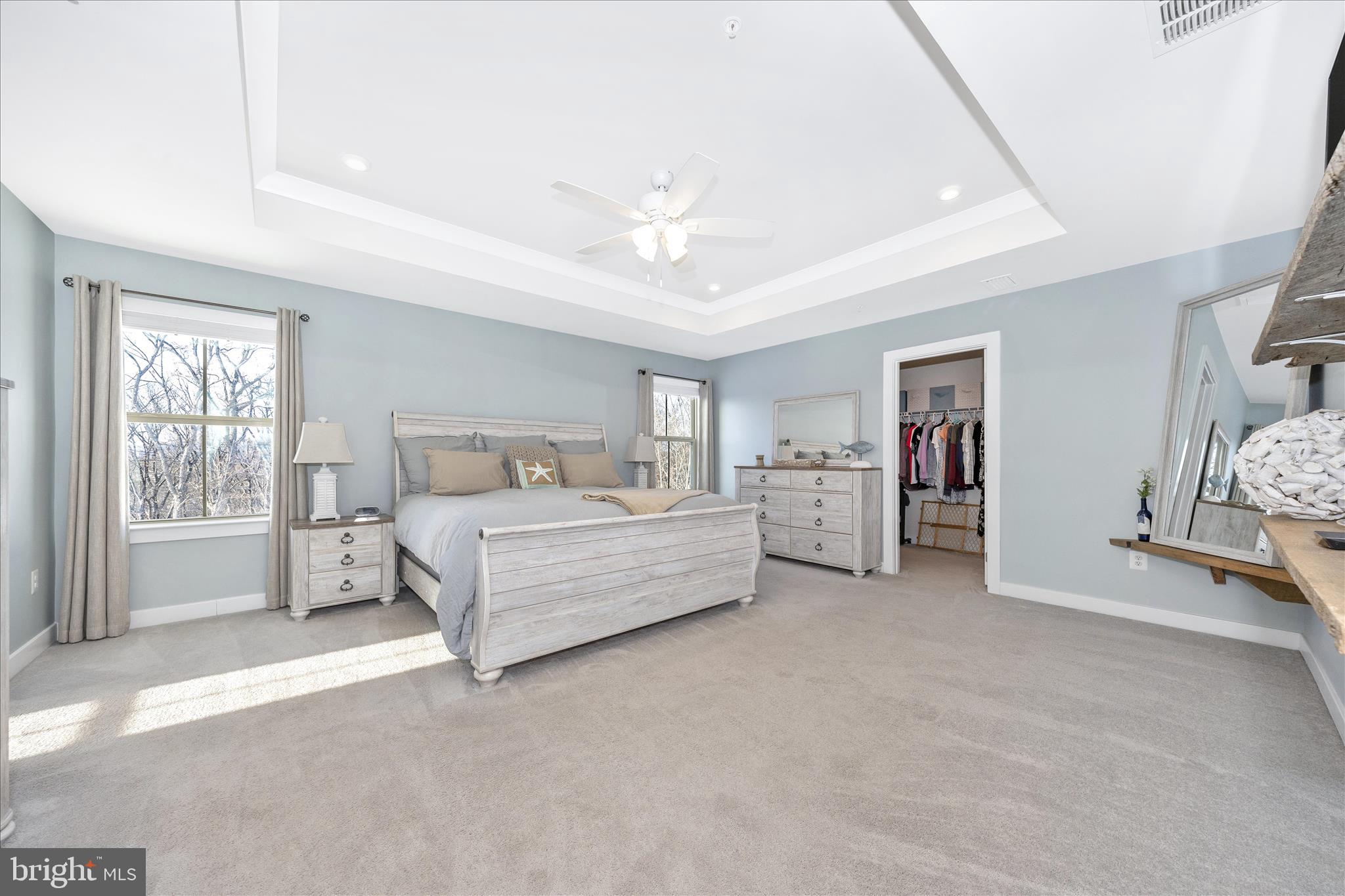 6832 Woodridge Road New Market, MD 21774 - Photo 22 of 49 Primary - with sitting room
