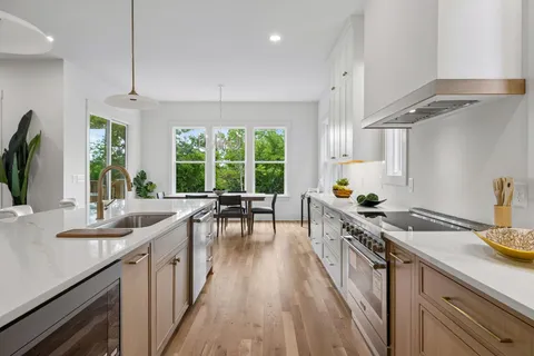 $1,200,000 | 905 A Potter Lane, Nashville, TN 37206