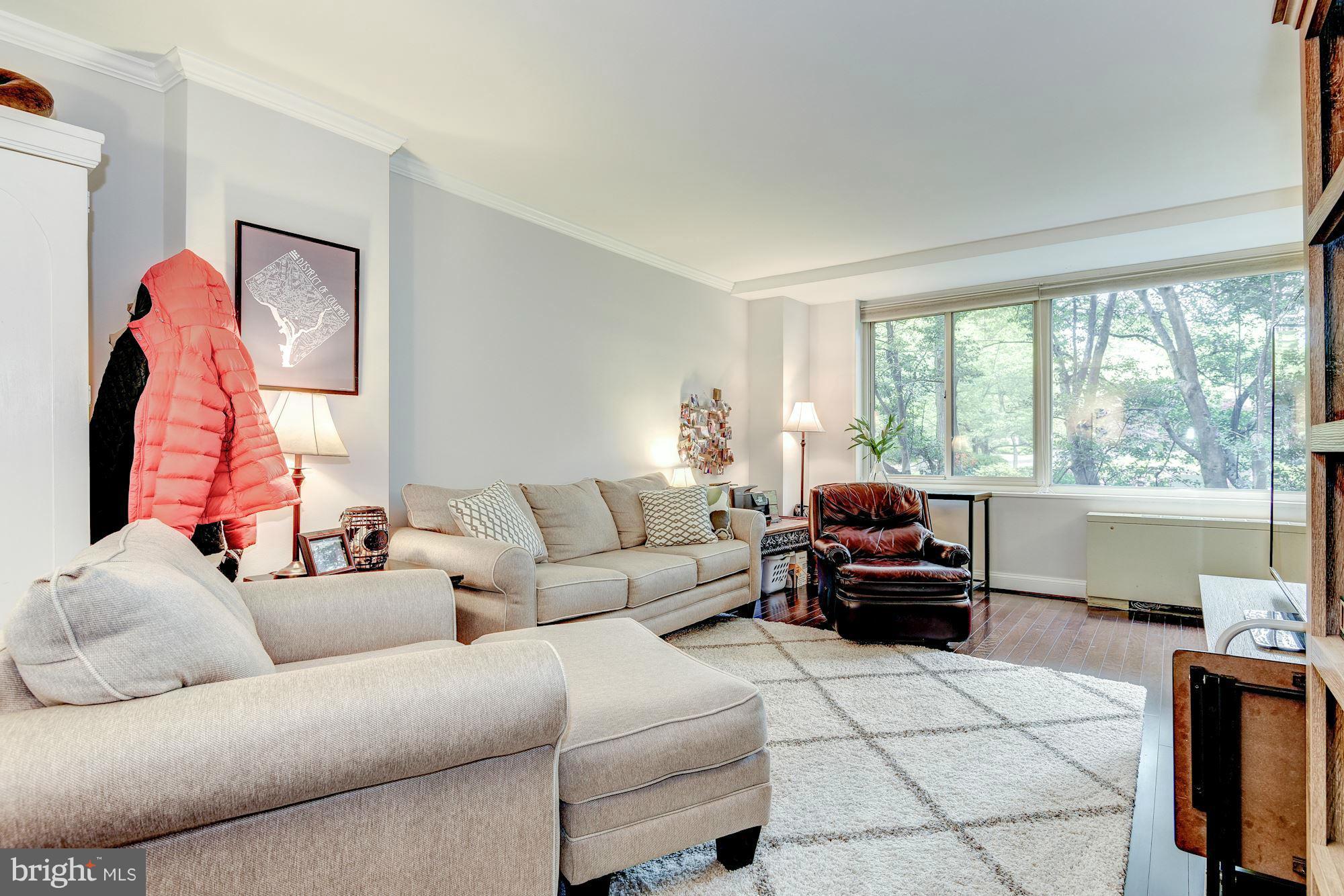 4000 Tunlaw Road Northwest, Unit 428 Washington, DC 20007 - Photo 2 of 8 Living Room