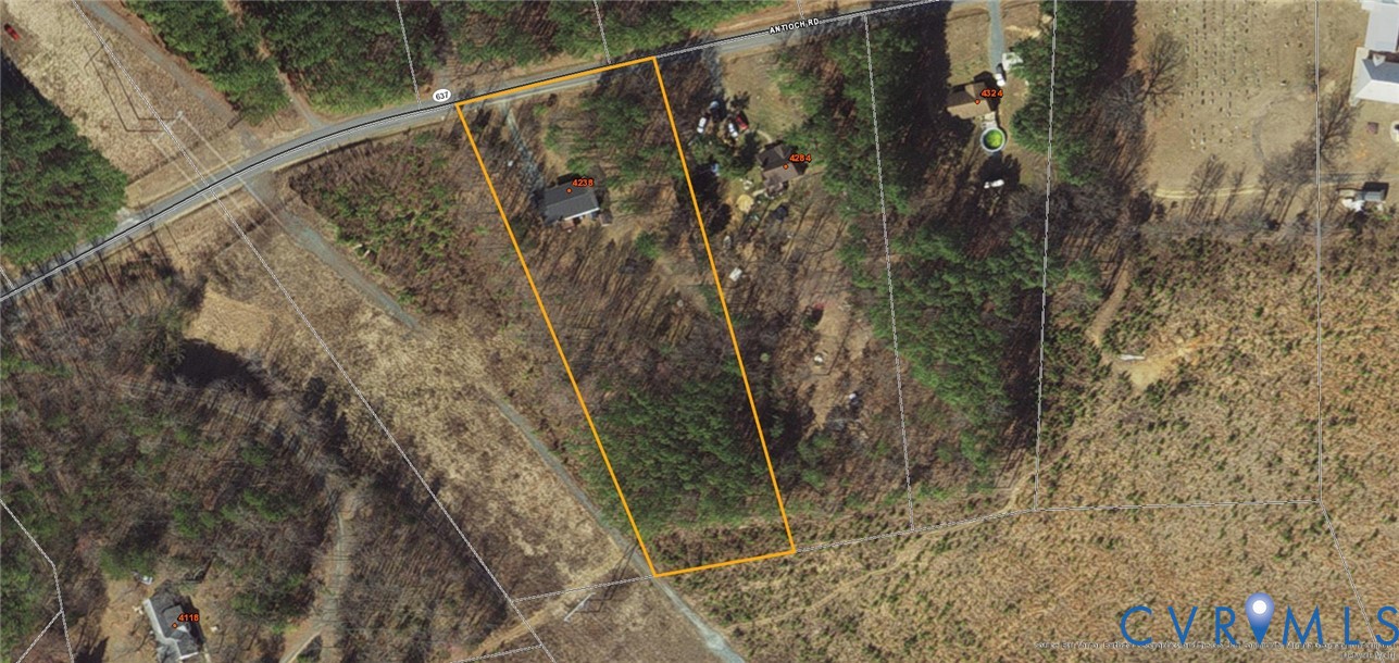 4238 Antioch Road Scottsville, VA 24590 - Photo 1 of 1 a view of a pathway