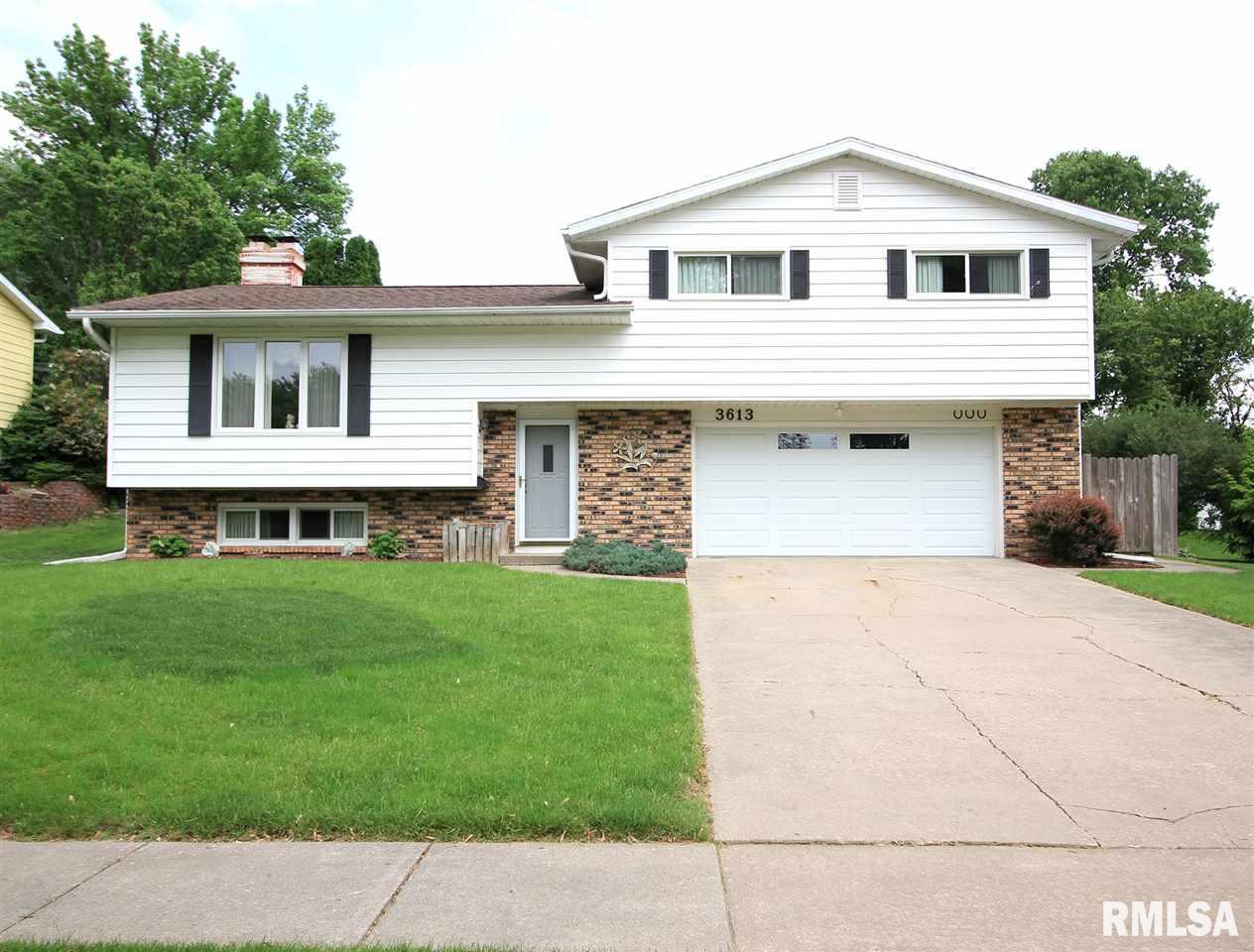 3613 Valley Lane Clinton, IA 52732 - Photo 1 of 12 Gallery Image 1