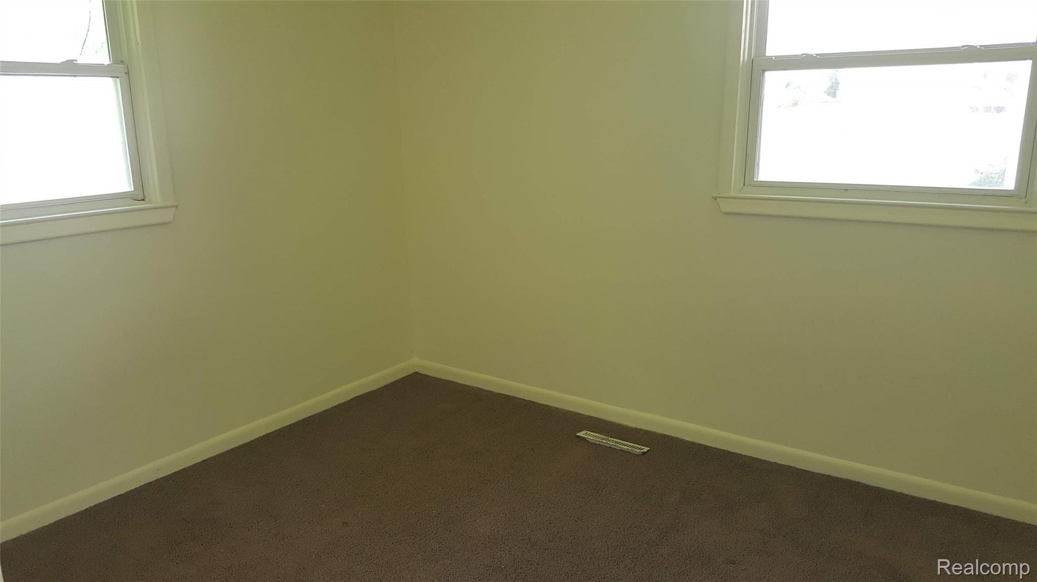 3526 Harriet Street Inkster, MI 48141 - Photo 11 of 14 20190731_121348.jpg