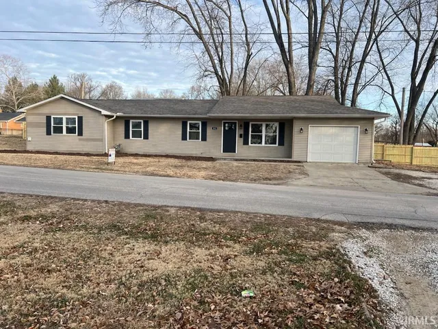 $209,900 | 302 West Maple Street, Washington, IN 47501
