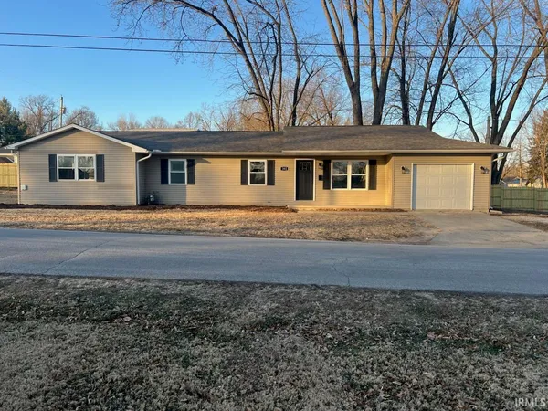 $200,000 | 302 West Maple Street, Washington, IN 47501