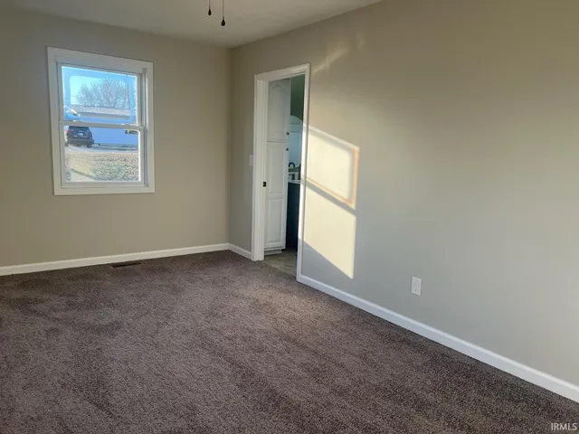 $209,900 | 302 West Maple Street, Washington, IN 47501