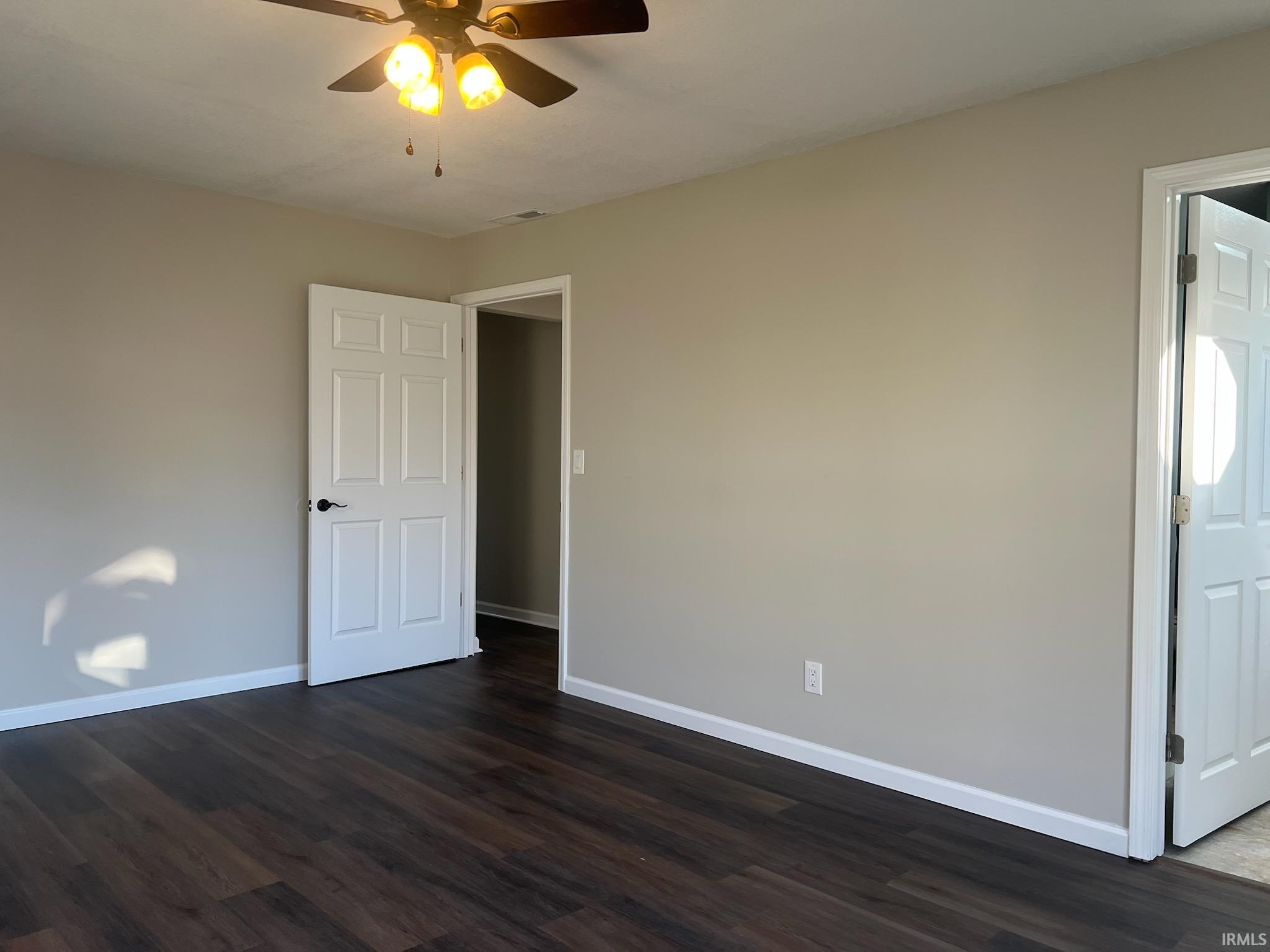 302 West Maple Street Washington, IN 47501 - Photo 17 of 30