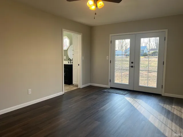 $209,900 | 302 West Maple Street, Washington, IN 47501