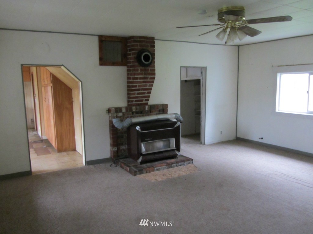 2804 Henderson Road Bellingham, WA 98226 - Photo 12 of 22 Gallery Image 12