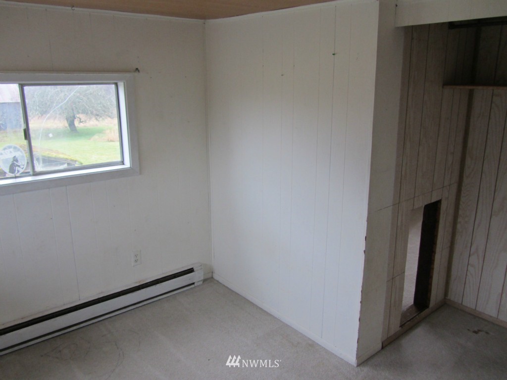 2804 Henderson Road Bellingham, WA 98226 - Photo 17 of 22 Gallery Image 17